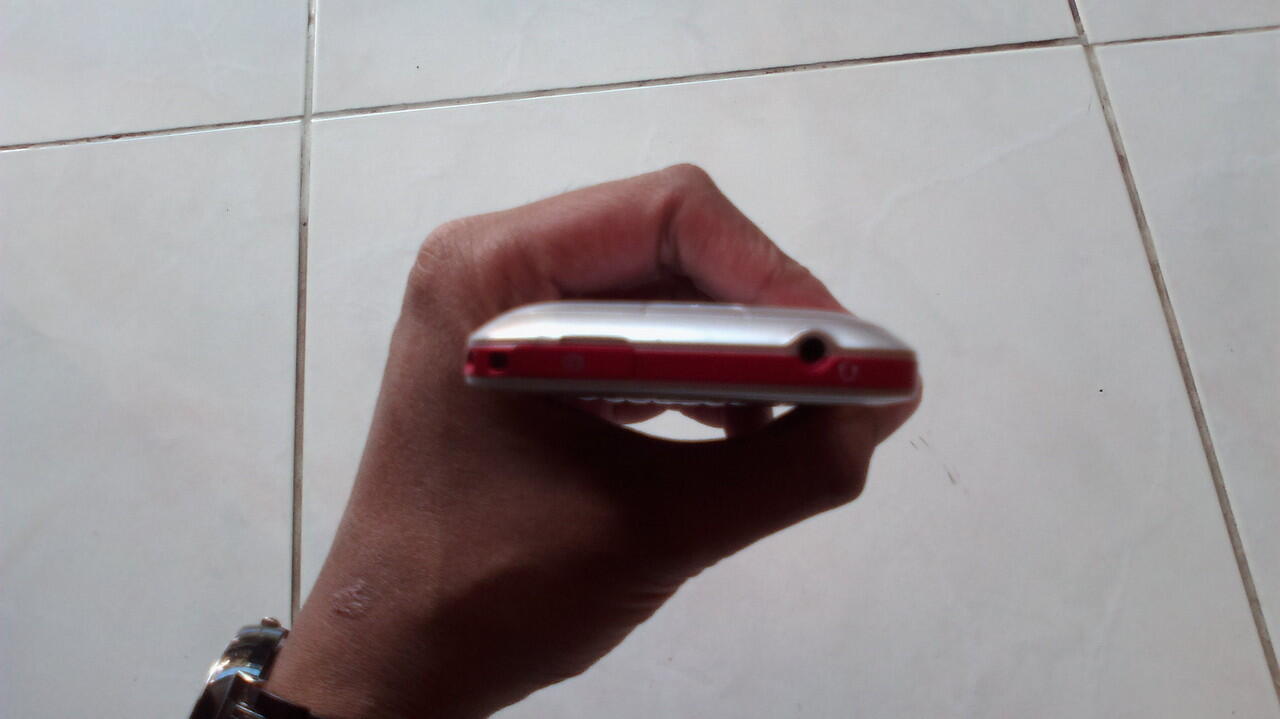 LG GW300 red silver MULUS Malang