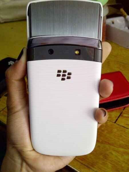 Jual Blackberry 9800 WHITE alias Torch TAM sangat terawat