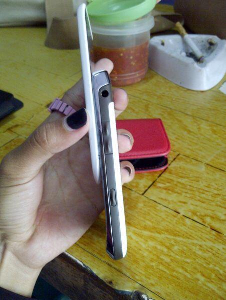 Jual Blackberry 9800 WHITE alias Torch TAM sangat terawat