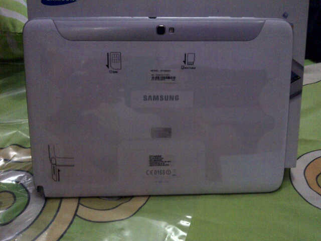 Samsung Galaxy Note 10.1 ( Like New )