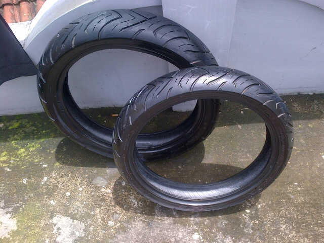 Terjual ban FDR XR velg 18 120/80 velg 17 110/70 bandung 