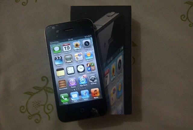 Jual pasrah iphone 4 FU 16 GB ex Telkomsel kondisi apa adanya