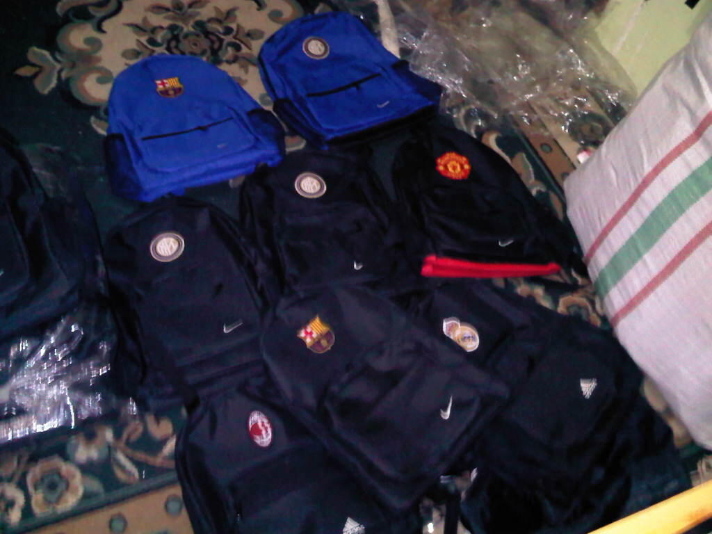 tas ransel & laptop klub bola adidas,nike,umbro! berkualitas! re-seller welcome!