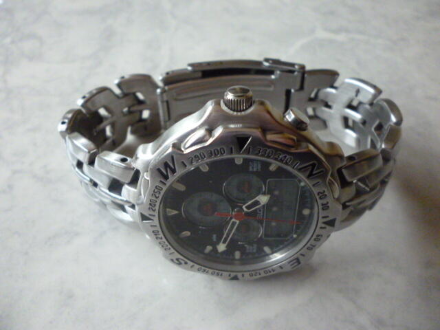 terjual jual jam elgin diver quartz digi 200 m ori terjual jual jam elgin diver quartz digi 200 m ori