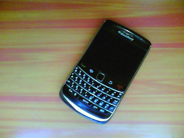 jual blackberry onyx 1 9700 black second COD Semarang