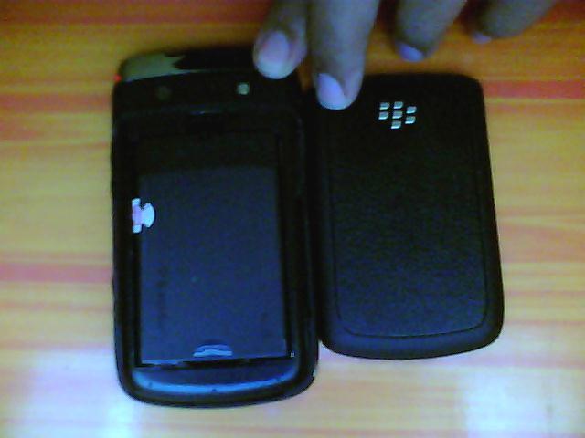 jual blackberry onyx 1 9700 black second COD Semarang