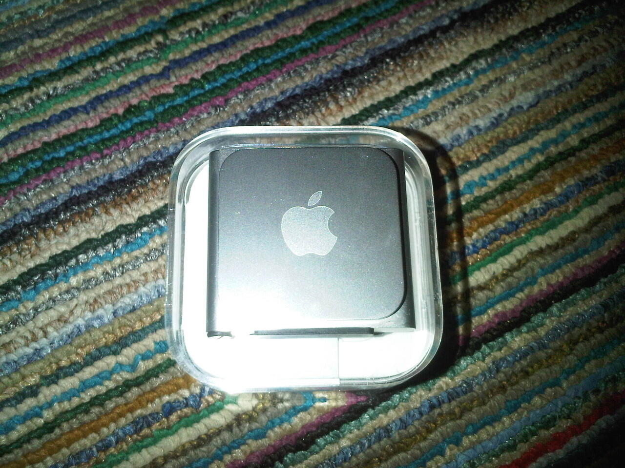 ipod nano 6th 8gb+iwatchz timepiece+lunatik