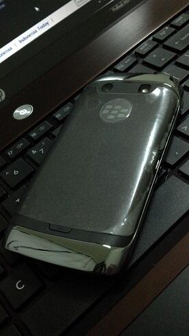 Blackberry Monza 9860 Sangat Istimewa, Garansi Resmi CTN, 99% Like New (Bandung)