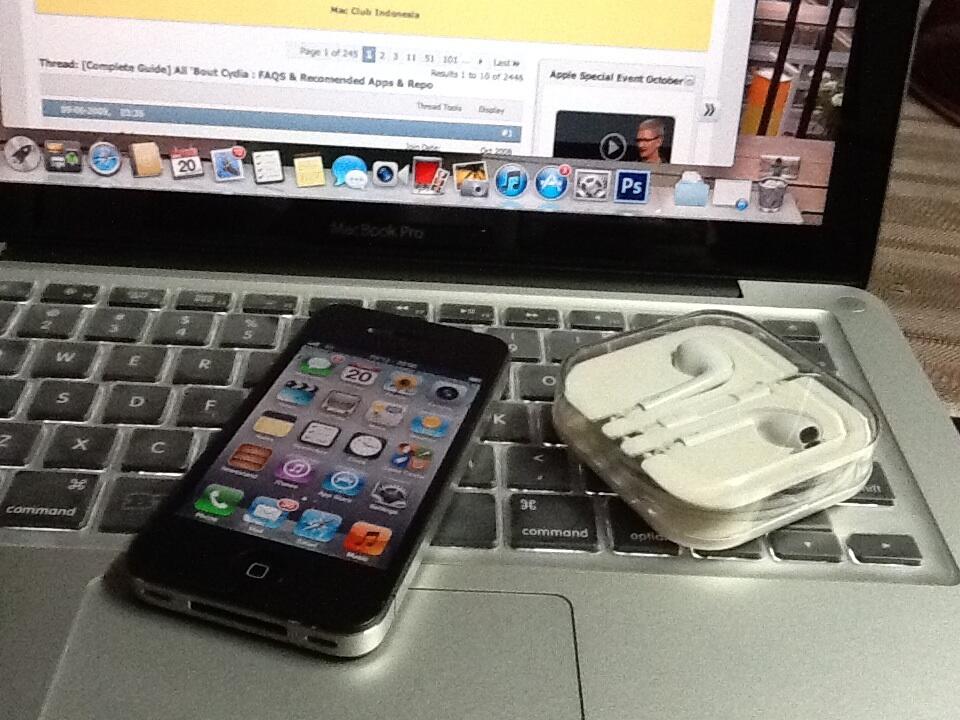 IPHONE 4 8gb BLACK LIKE NEW CDMA MURAH