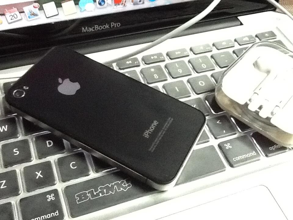 IPHONE 4 8gb BLACK LIKE NEW CDMA MURAH