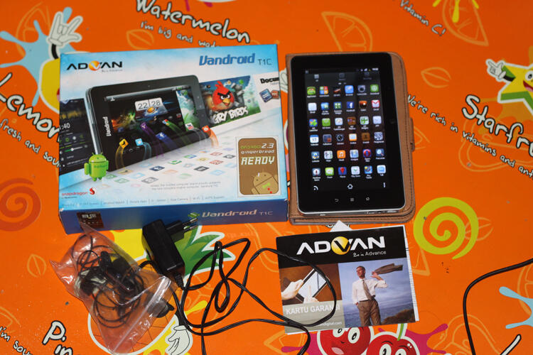 wts vandroid tab t1c,3G,HSDPA, bsa telfon n sms, garansi panjang semarang