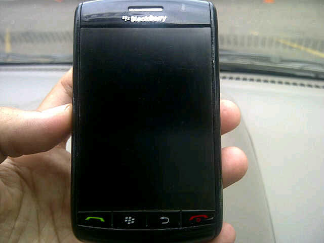 di jual blackberry storm1 9530 murahh sekaliii