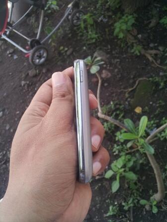 SAMSUNG GALAXY YOUNG MULUS DAN BERGARANSI