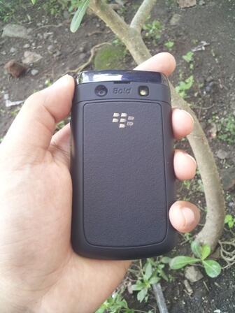 SALE AKHIR TAHUN BLACKBERRY ONIX 2 9780 2.2JT GARANSI SS JALAN