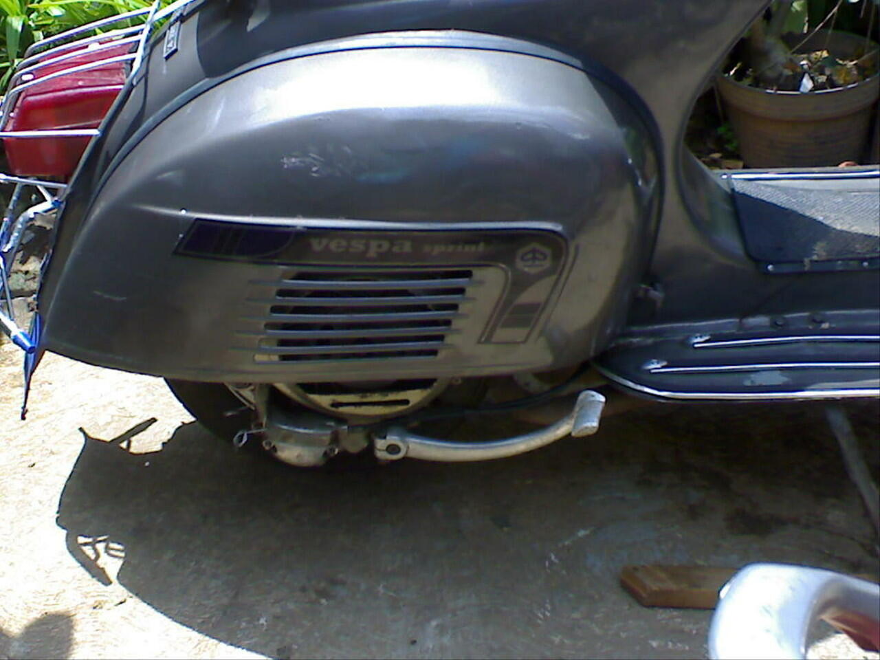 vespa sprint 75