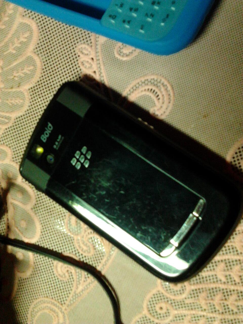 blackberry essex 9650 lengkap ex.garansi