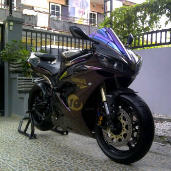 DI JUAL YAMAHA R1 2002