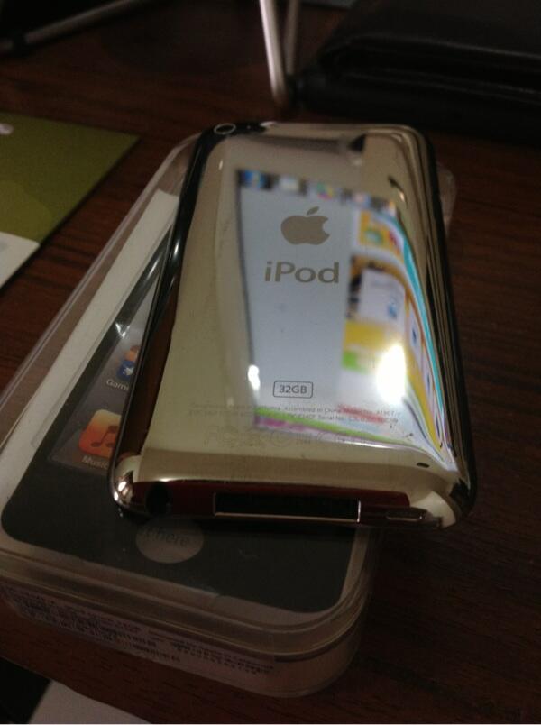 Itouch 4G 32 GB second..jual cepat !!