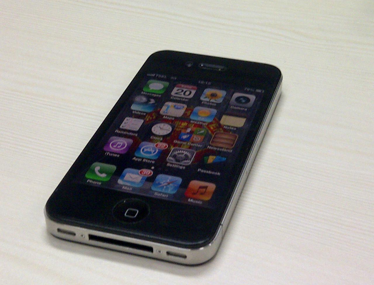 Dijual iPhone 4 FU (factory unlock)
