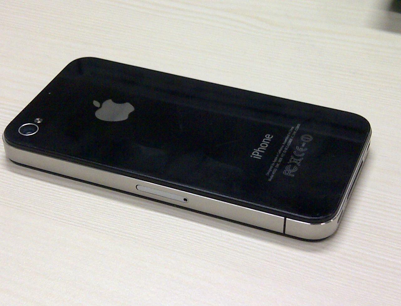 Dijual iPhone 4 FU (factory unlock)