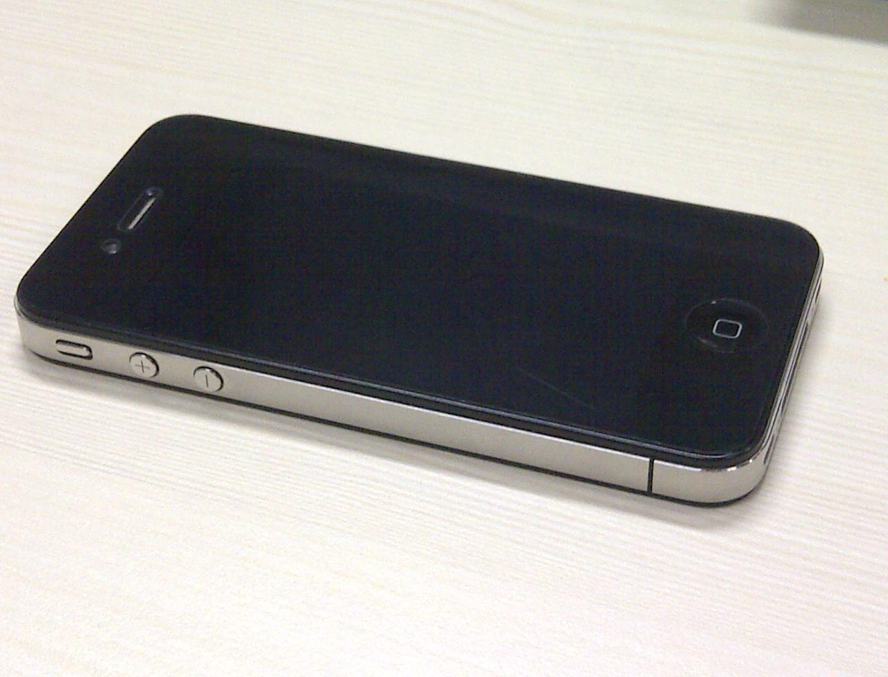 Dijual iPhone 4 FU (factory unlock)