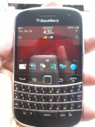 Blackberry 9930 Montana Hitam muluss