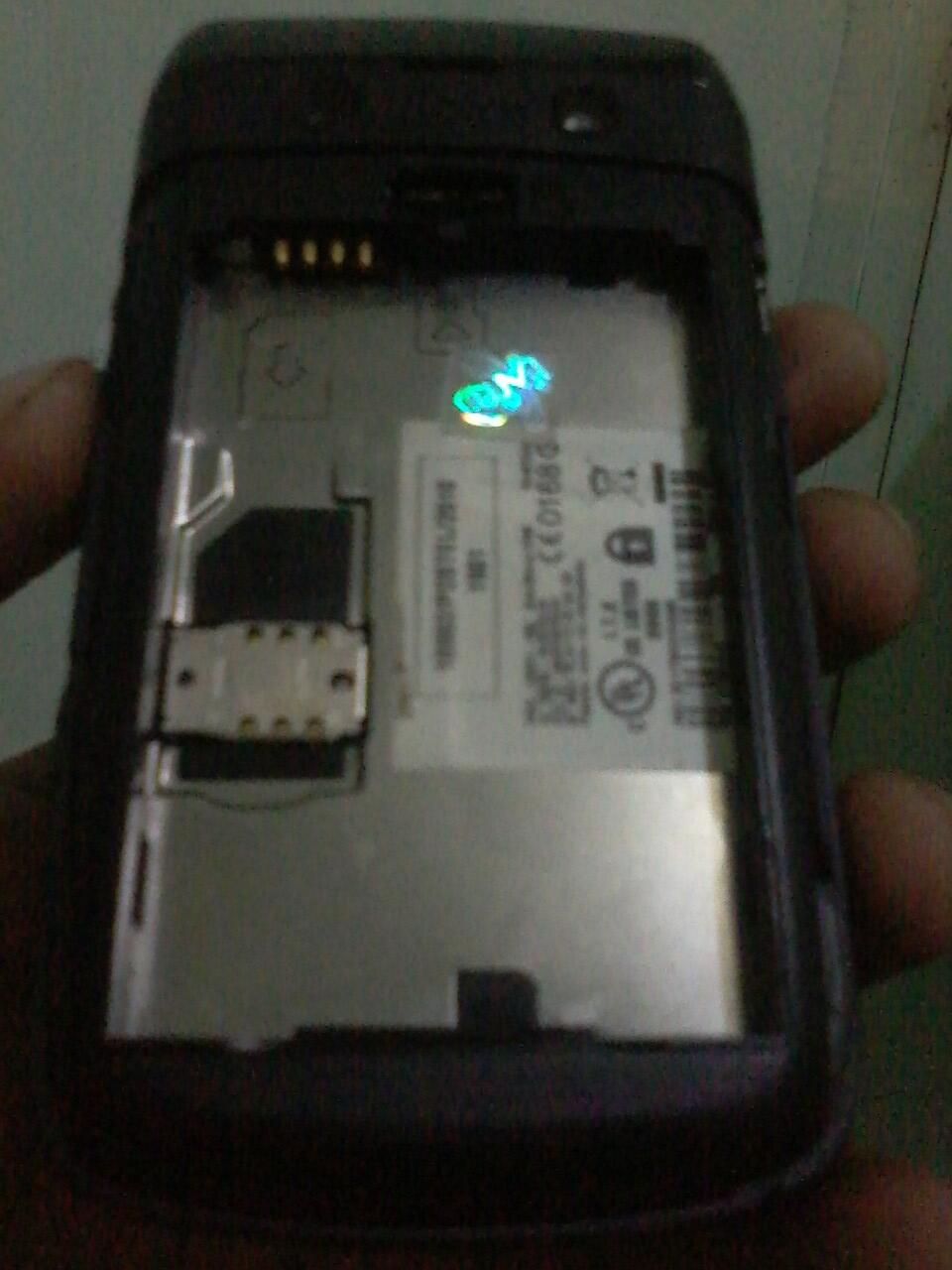 BB onyx 9780 lcd bleng