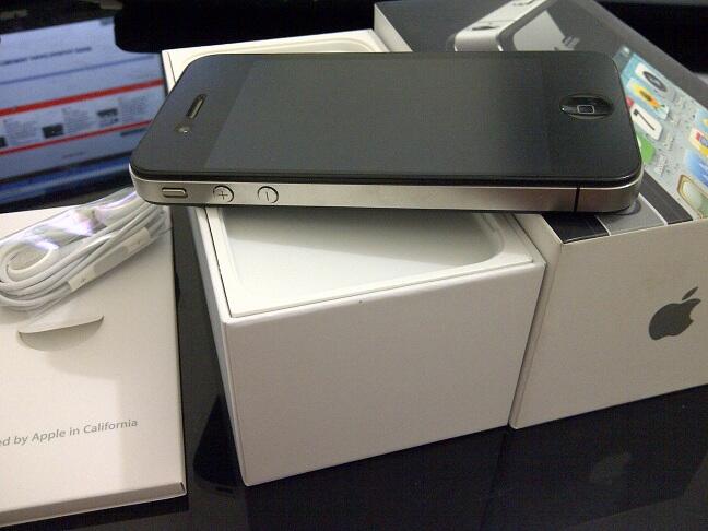WTS: iphone 4, 16GB, Black