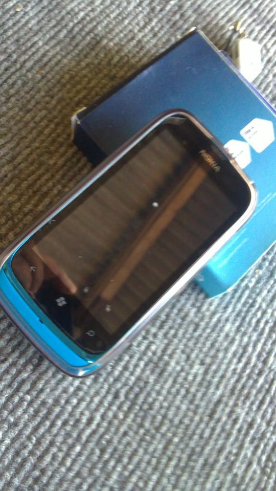 jual murah nokia lumia 610 lengkap full sett bandung like new gan garansi panjang