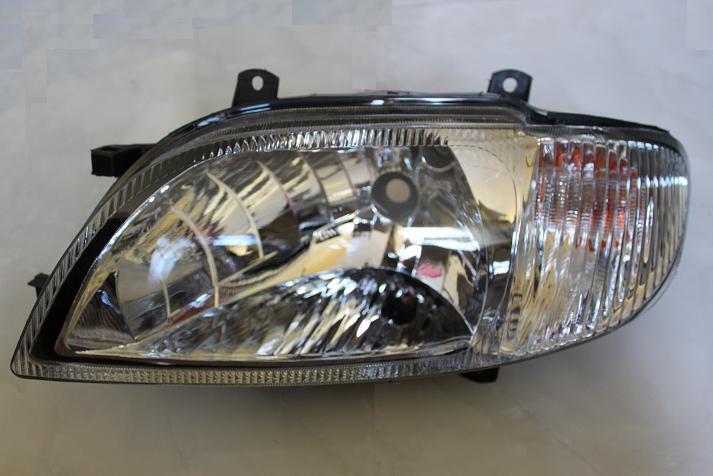 Cari headlamp Lampu  depan Kristal Daihatsu Taruna 100 Baru 