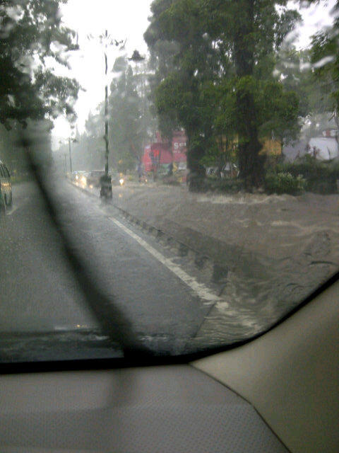 Banjir Cileuncang di Bandung (21.12.12)