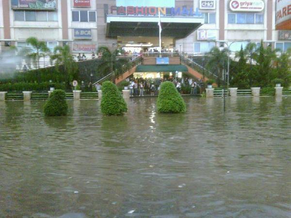 Banjir Cileuncang di Bandung (21.12.12)