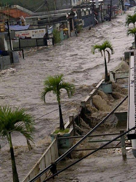 Banjir Cileuncang di Bandung (21.12.12)