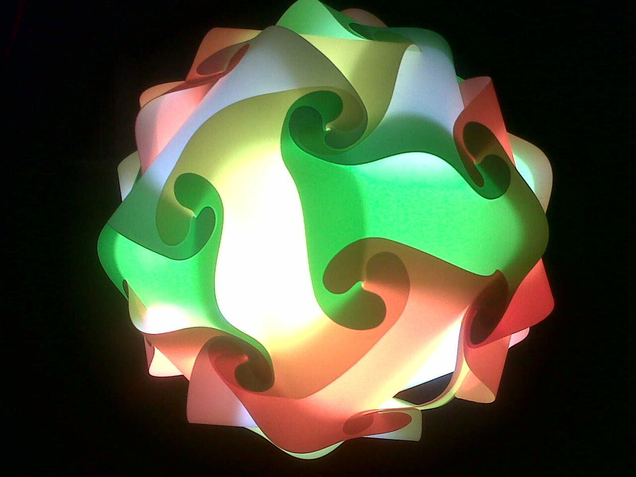 Lampu Hias dari Bahan Fiber