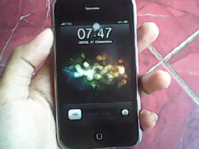 iPhone 3GS 8GB Butuh Duit 1,9 aja, bisa nego!!!!