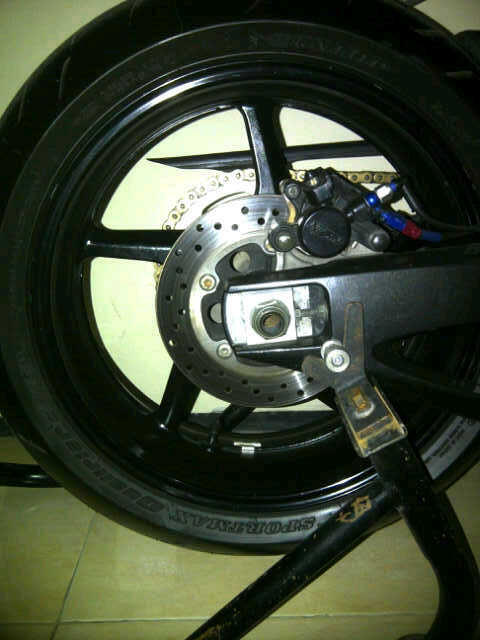 DI JUAL YAMAHA R1 2002
