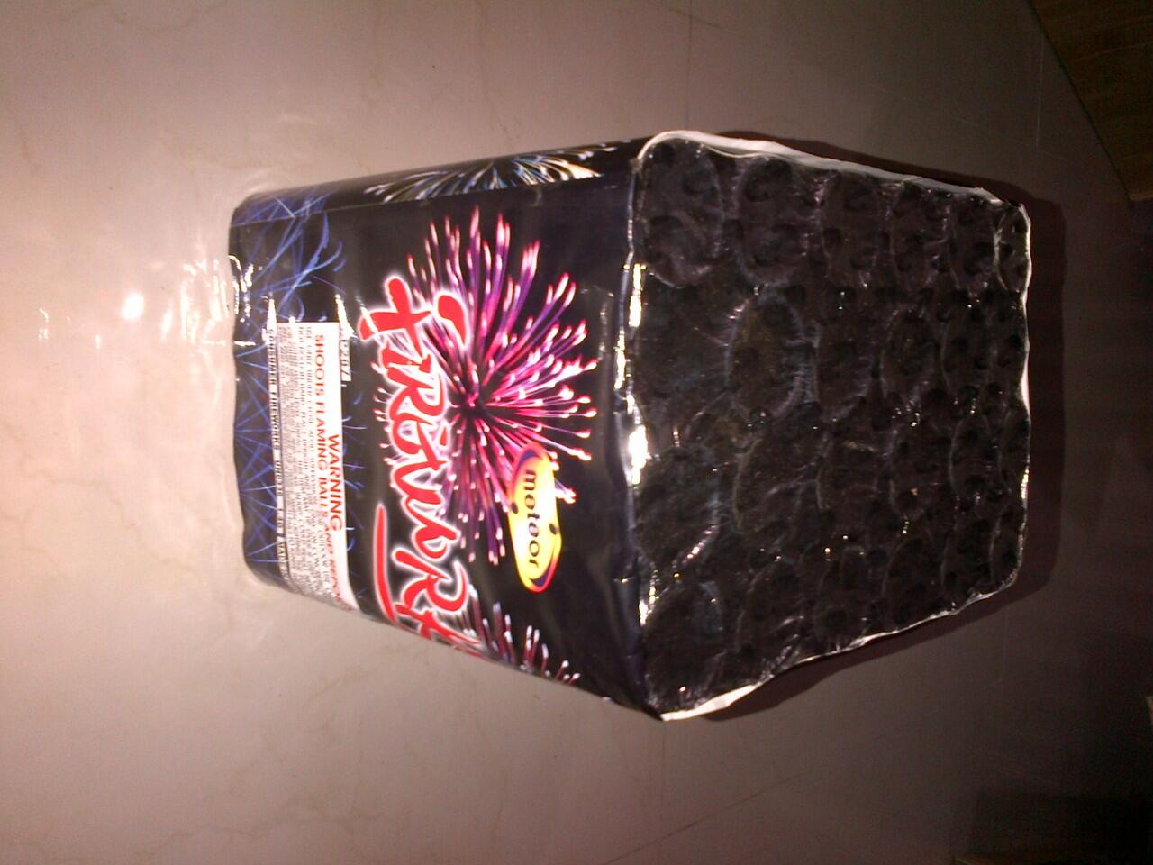 WTS Kembang Api Berkualitas Tinggi dengan Harga Rendah