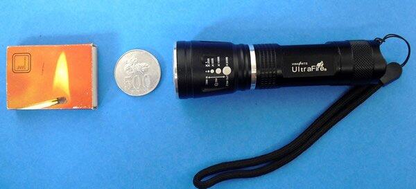 Senter CREE ZOOM Q5 UltraFire(General) X7084 3Mode Paket Komplit