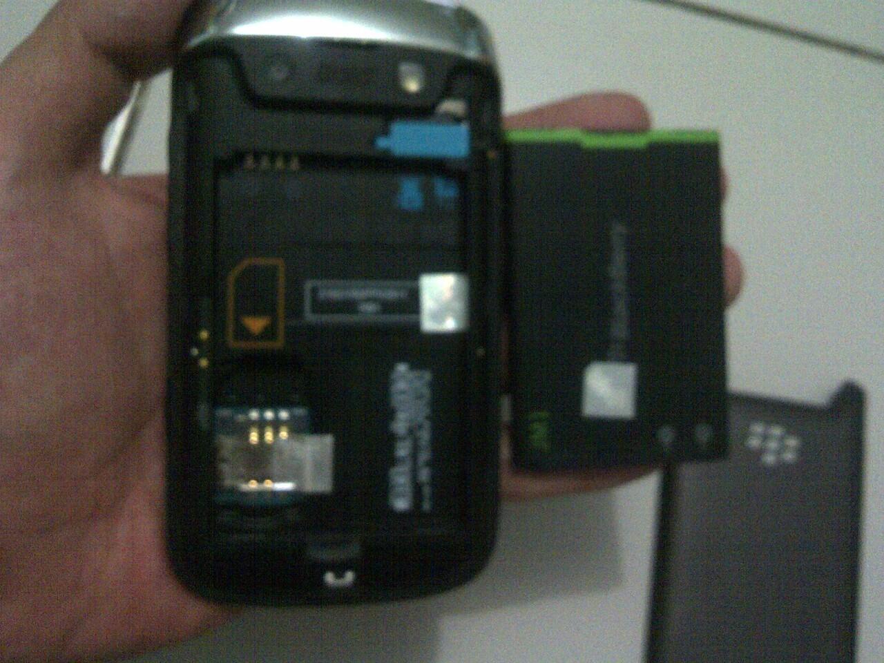 WTS jual blackberry belagio 9790 black garansi TAM mulus baru pake 2 bln