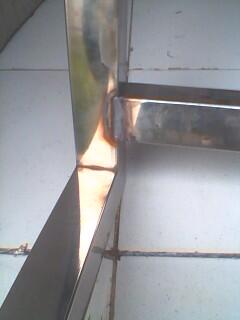 Nape sambungan stenlis ga keliatan..?