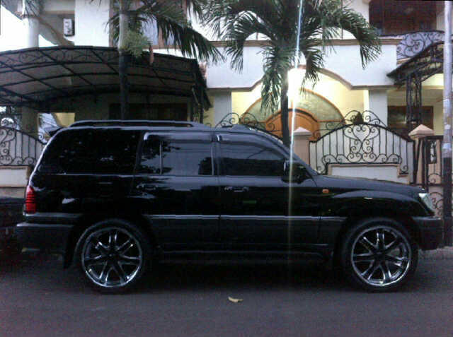TOYOTA LAND CRUISER ( Berbagai type, koleksi pribadi)