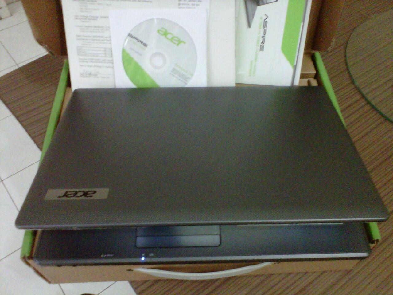 Acer Aspire 4739-372G32Mikk I3 MEMUSAKAN