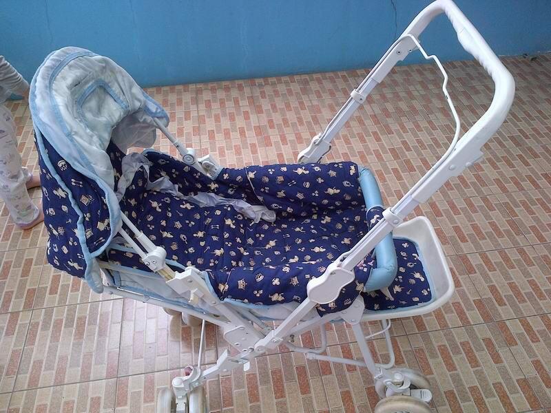 (BEKAS) STROLLER BAYI MERK ELLE