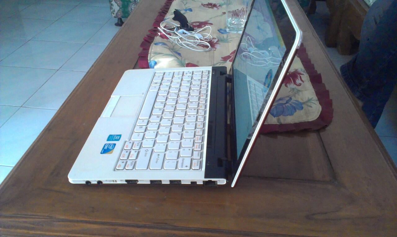 Laptop Lenovo Ideapad U160 Core i5