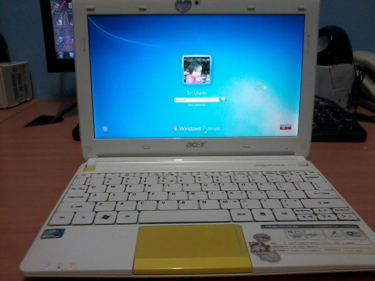 WTS Acer Aspire one Happy