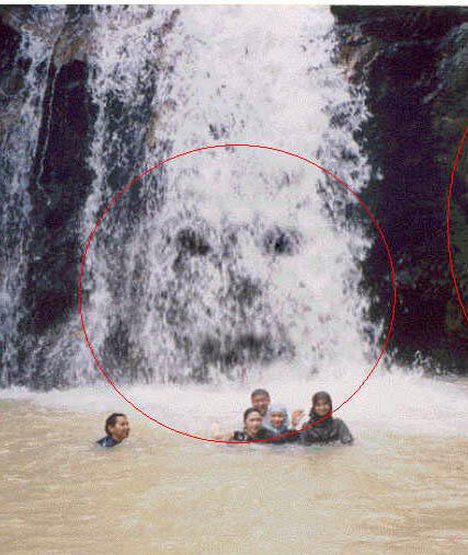10 Mitos Cara Melihat Hantu