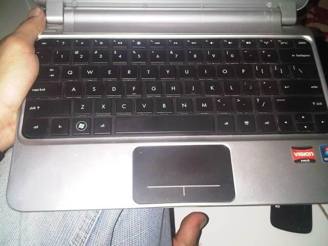 JUAL NETBOOK HP DM1 AMD E450/RAM2GB/HDD320GB/VGA ATI MANTEB GAN 2,3 JUTA AMBIl dah
