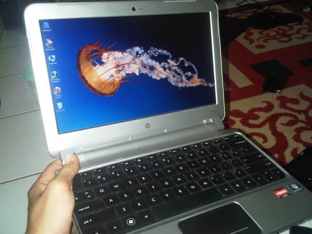 JUAL NETBOOK HP DM1 AMD E450/RAM2GB/HDD320GB/VGA ATI MANTEB GAN 2,3 JUTA AMBIl dah