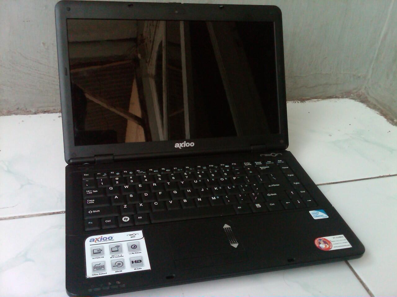 LAPTOP AXIOO NEON DUALCORE MULUS & SEGEL ... TAWAR SESUKAMU GAN