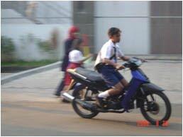 jujur ane emosi liat bocah yg bawa motor!!!